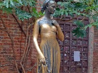 Verona commissions replica ‘Juliet’ statue