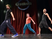Colin Thurmond pairs Twelfth Night and boy bands in “Sexyback: or what you will”